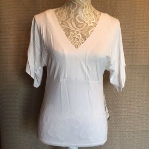 NWT Josephine Chaus White Knit Top